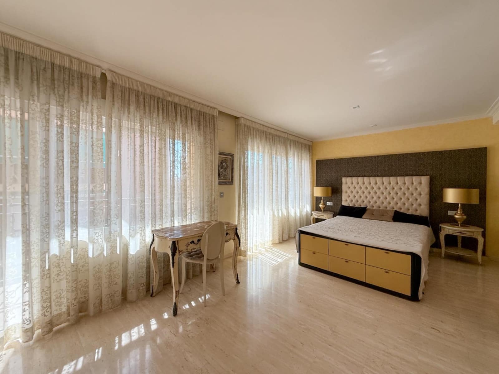 3 sovrum Lägenhet att hyra i Alicante stad med garage - 1 500 € (Ref: 9100825)