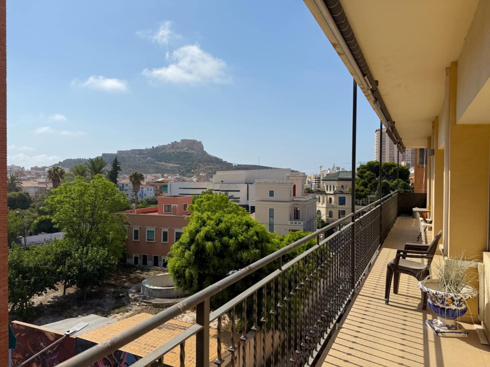 3 sovrum Lägenhet att hyra i Alicante stad med garage - 1 500 € (Ref: 9100825)