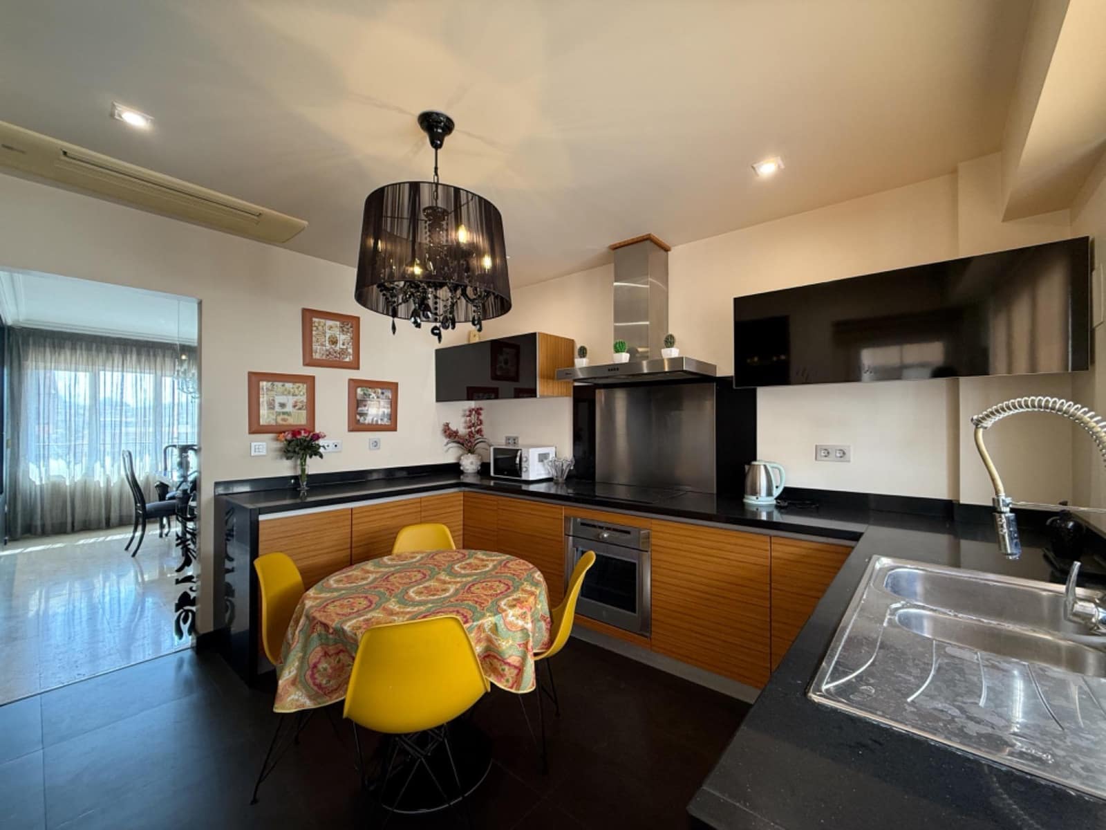 3 sovrum Lägenhet att hyra i Alicante stad med garage - 1 500 € (Ref: 9100825)