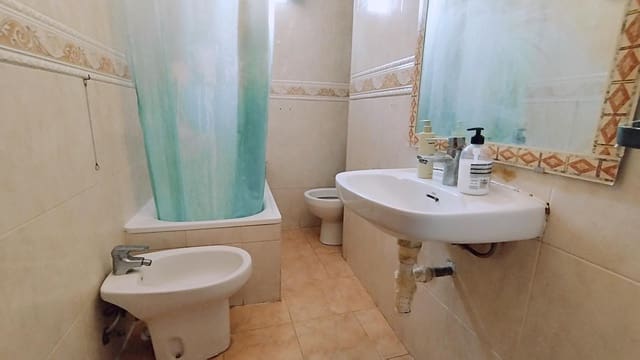 2 soverom Leilighet til salgs i Alicante by - € 62 000 (Ref: 9106616)