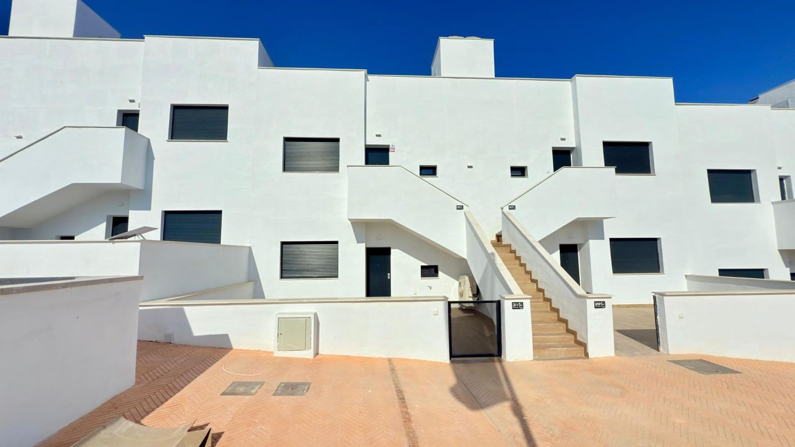 2 bedroom Apartment for sale in Finestrat with pool - € 360,000 (Ref: 9110436)