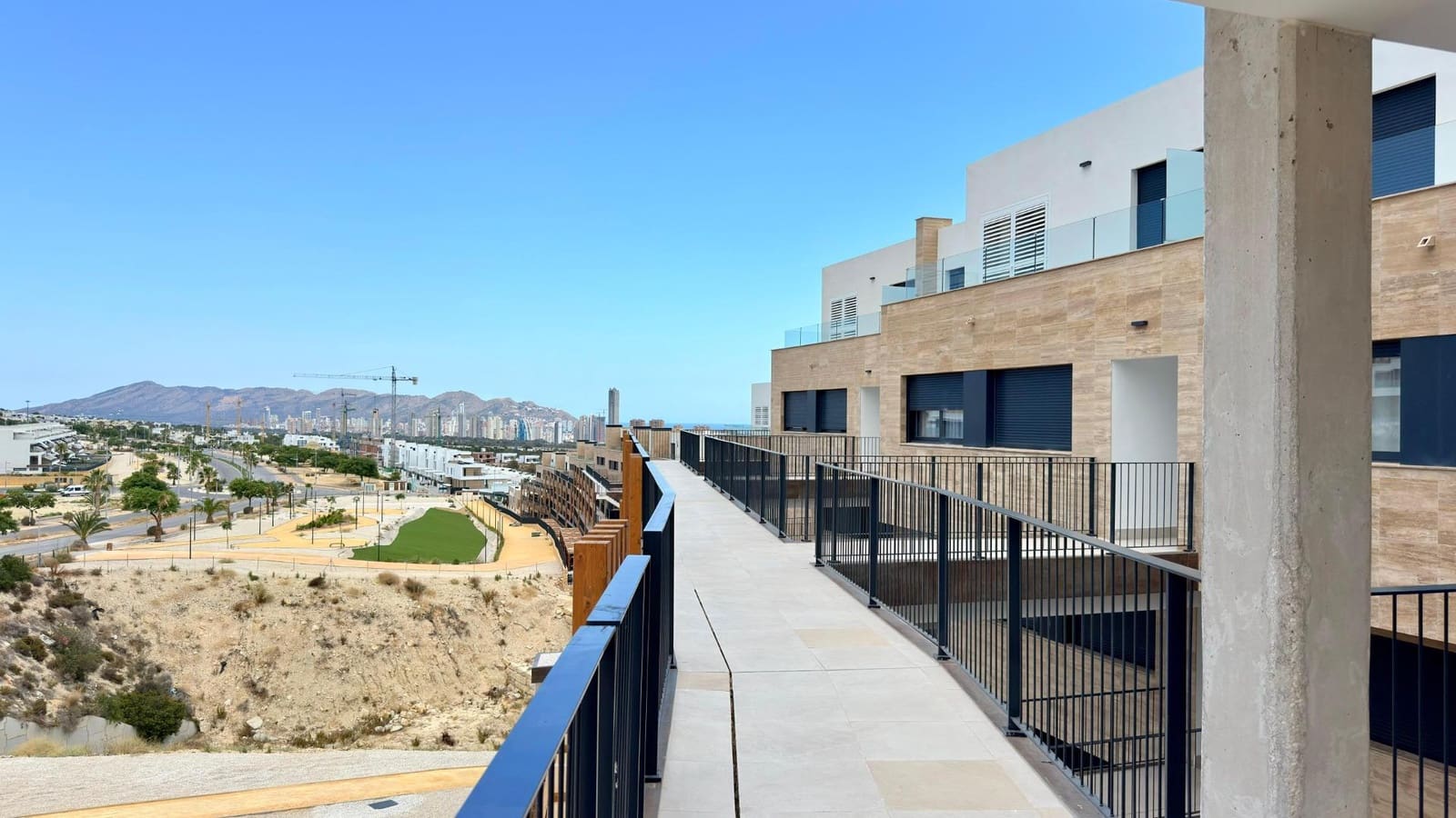 2 quarto Apartamento para arrendar em Finestrat - 1 900 € (Ref: 9112435)