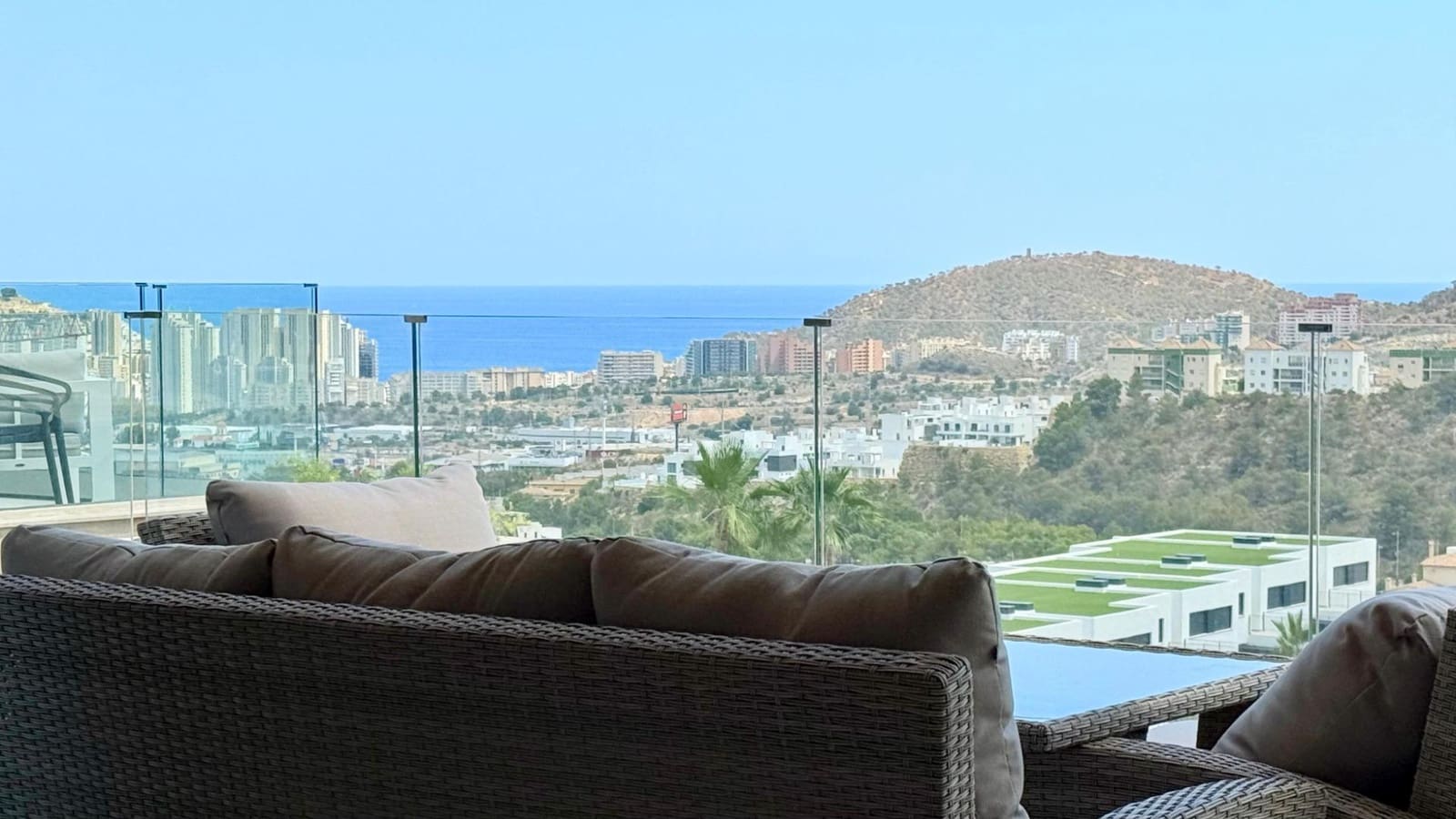 2 quarto Apartamento para arrendar em Finestrat - 1 900 € (Ref: 9112435)