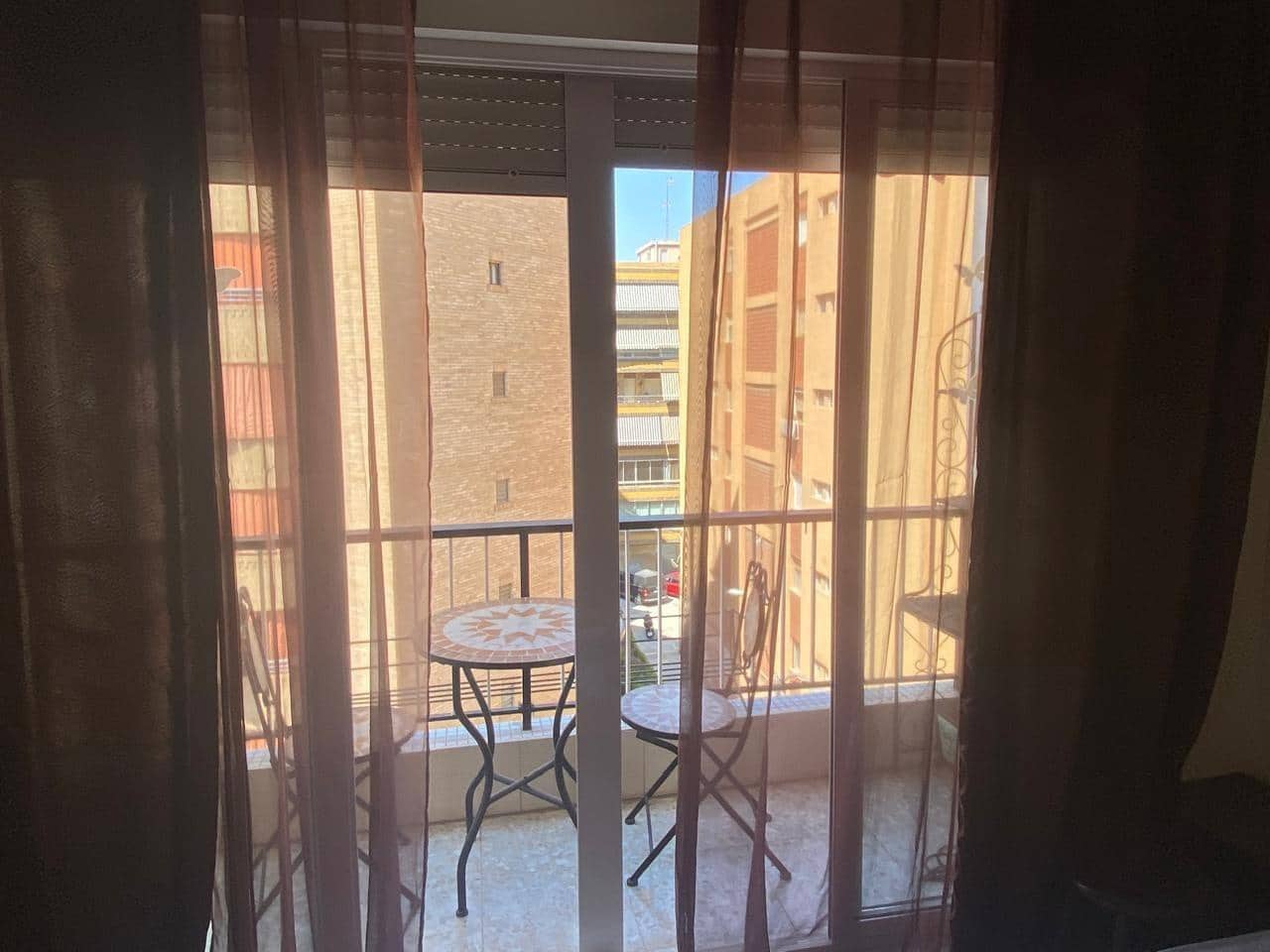 3 soverom Leilighet til leie i Alicante by - € 1 050 (Ref: 9116244)