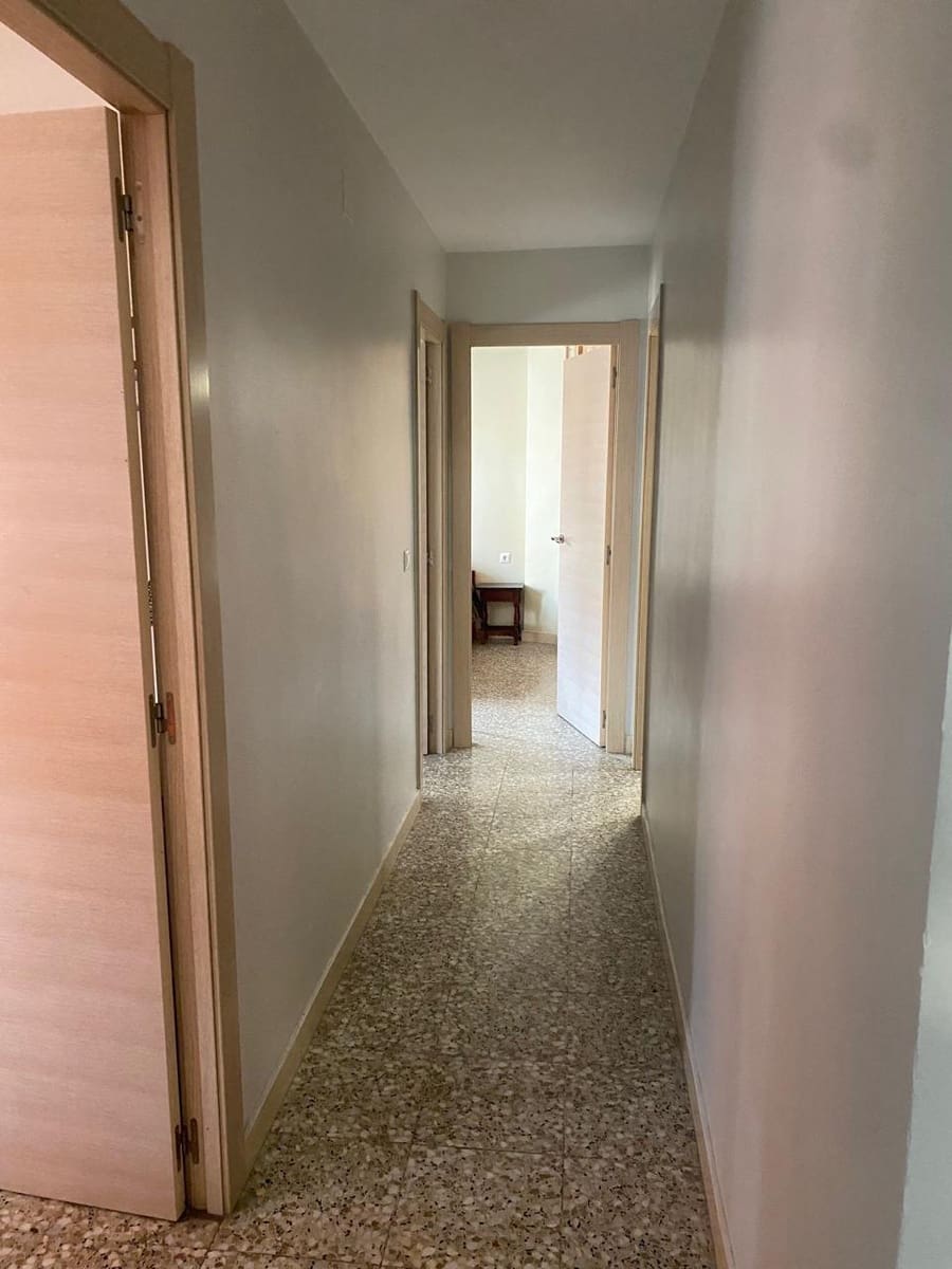 3 soverom Leilighet til leie i Alicante by - € 1 050 (Ref: 9116244)