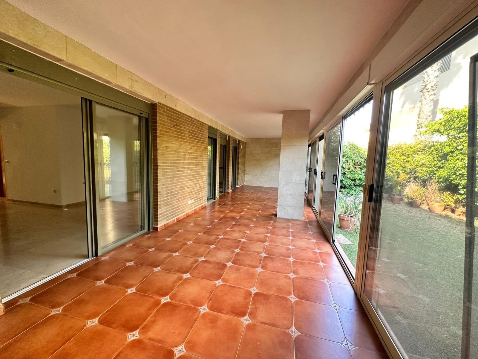 3 sypialnia Apartament do wynajęcia w Playa de San Juan z basenem garażem - 1 985 € (Ref: 9116248)