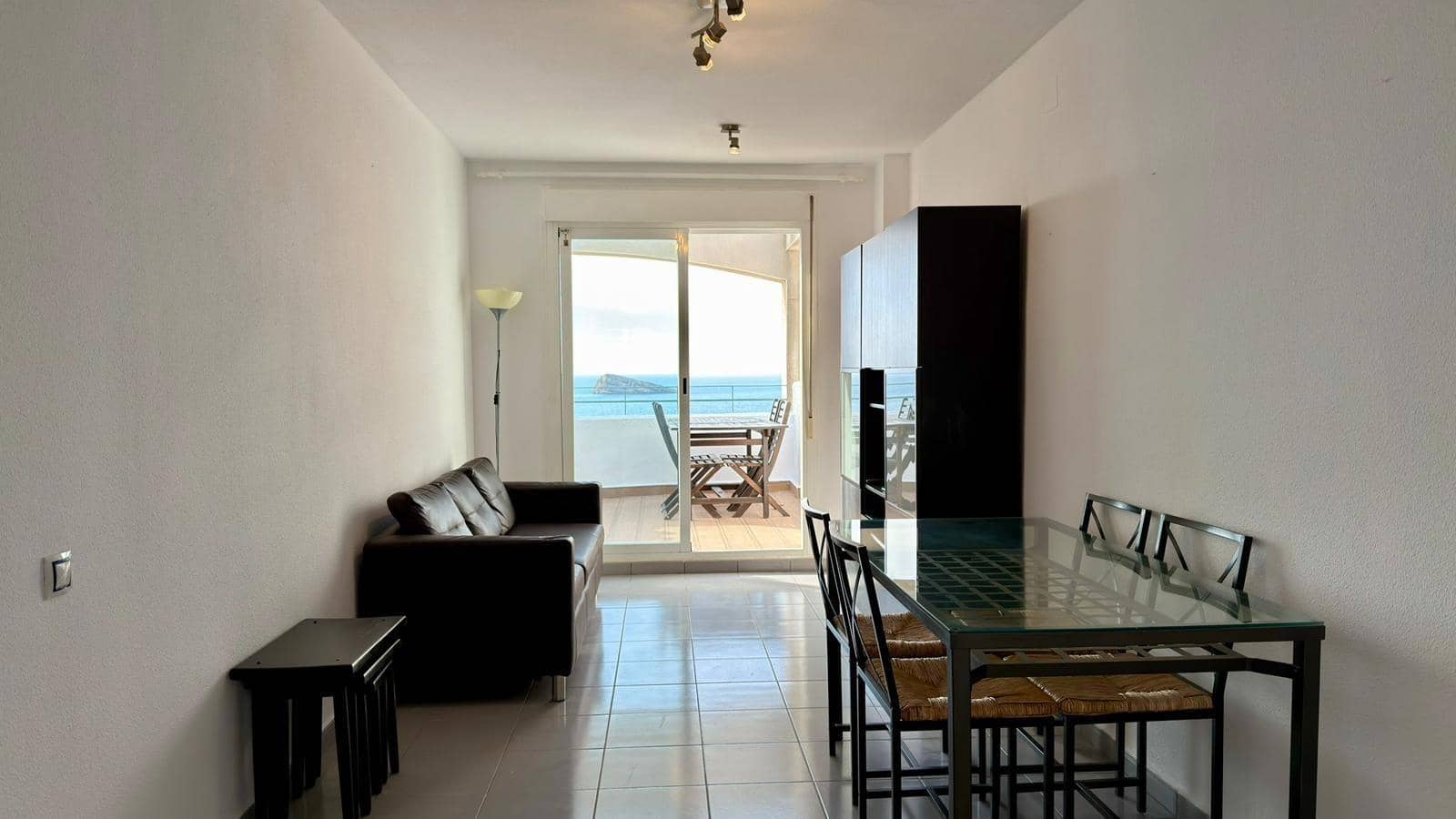 2 bedroom Flat for sale in Benidorm with pool - € 590,000 (Ref: 9125193)