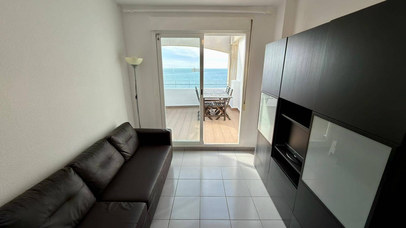 2 bedroom Flat for sale in Benidorm with pool - € 590,000 (Ref: 9125193)