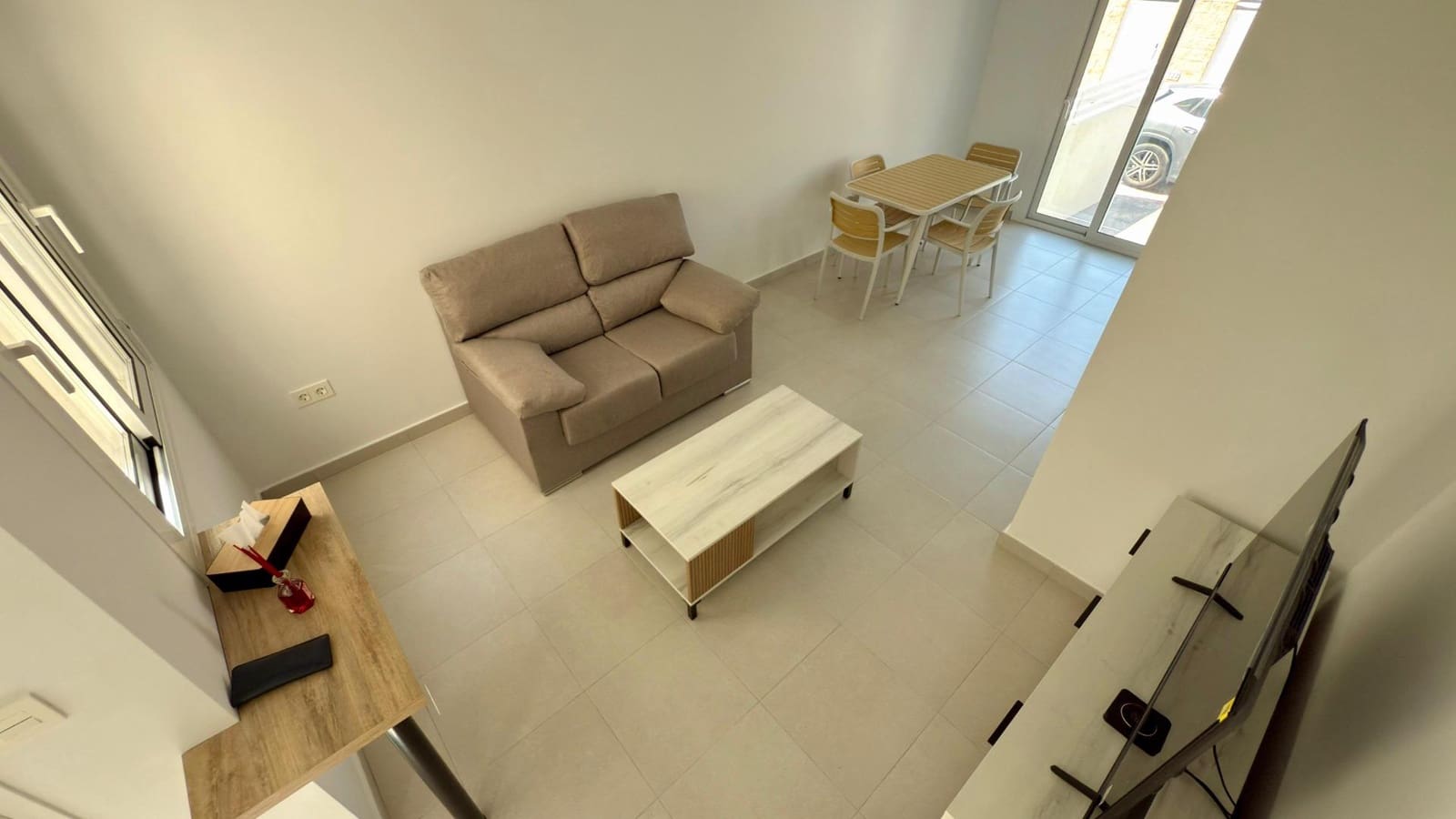 2 soveværelse Lejlighed til leje i Gran Alacant med swimmingpool - € 1.200 (Ref: 9132519)