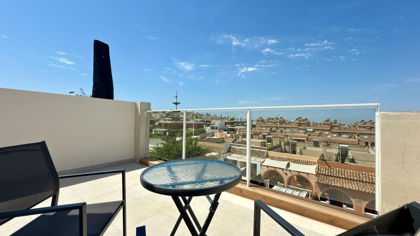 2 soveværelse Lejlighed til leje i Gran Alacant med swimmingpool - € 1.200 (Ref: 9132519)