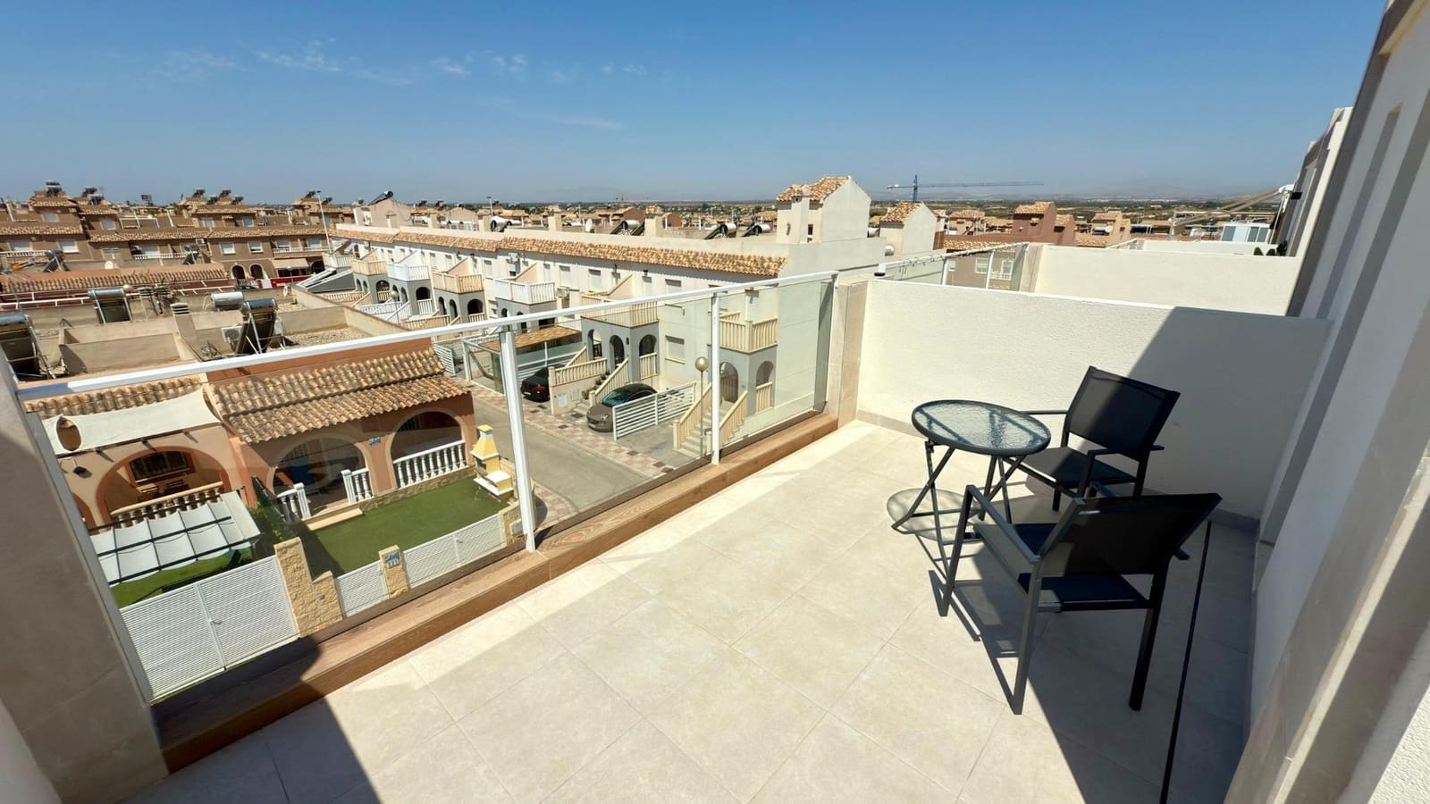 2 soveværelse Lejlighed til leje i Gran Alacant med swimmingpool - € 1.200 (Ref: 9132519)