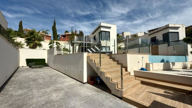 Chalet de 4 habitaciones en Balcón de Finestrat - Terra Marina, Finestrat en alquiler - 4.900 € (Ref: 9143015)