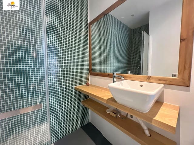 2 soveværelse Lejlighed til salg i Torrefiel, Valencia by - € 176.000 (Ref: 9149396)