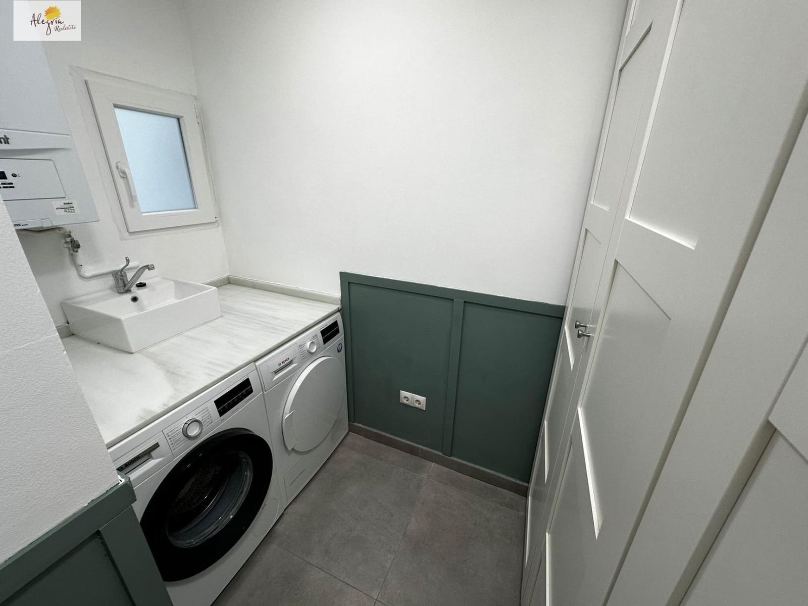 3 sypialnia Apartament do wynajęcia w Miasto Walencja - 2 000 € (Ref: 9152297)