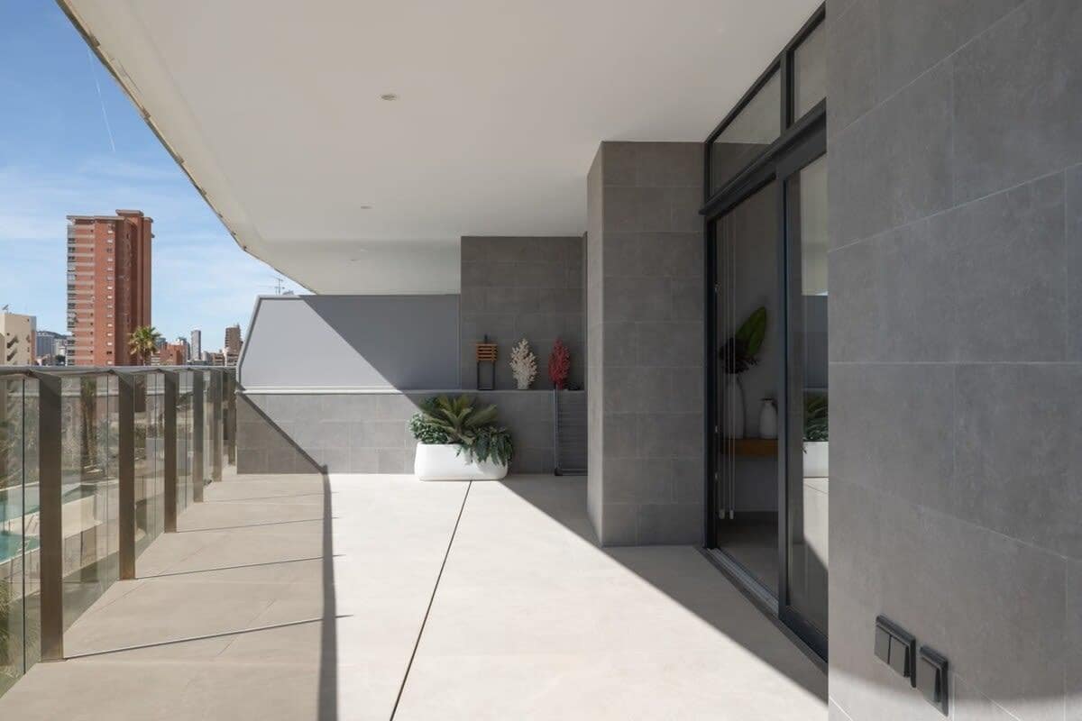 3 sypialnia Mieszkanie na sprzedaż w Benidorm z basenem garażem - 790 000 € (Ref: 9161140)