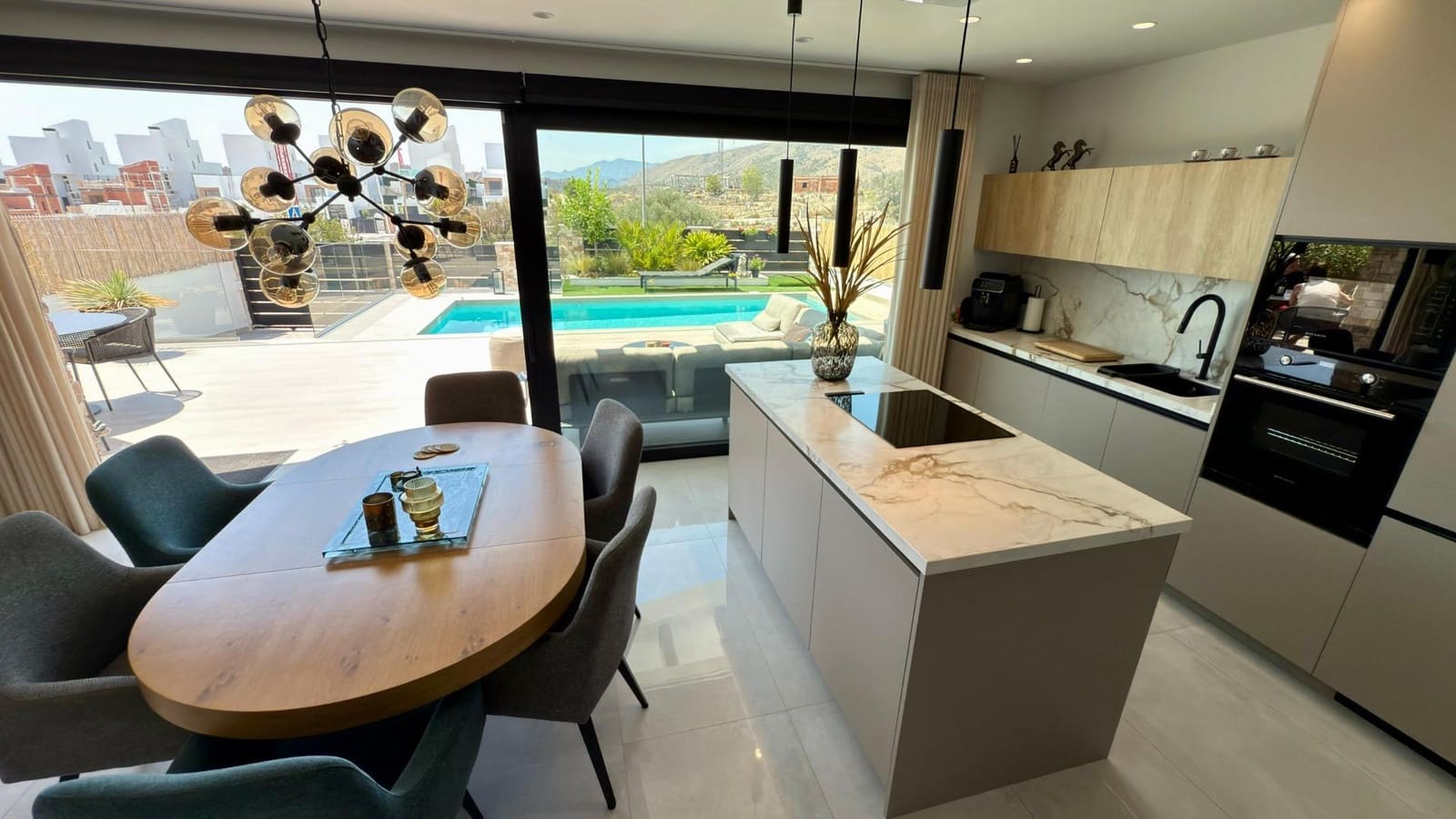 3 bedroom Villa for sale in Finestrat with pool - € 680,000 (Ref: 9169620)