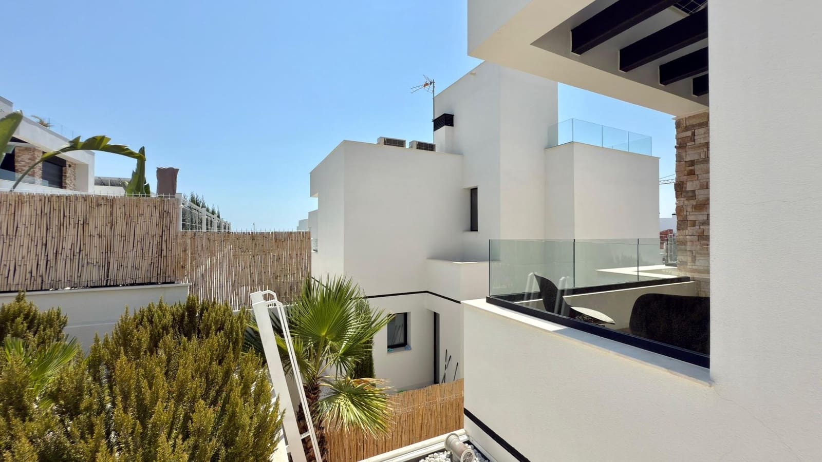 3 bedroom Villa for sale in Finestrat with pool - € 680,000 (Ref: 9169620)