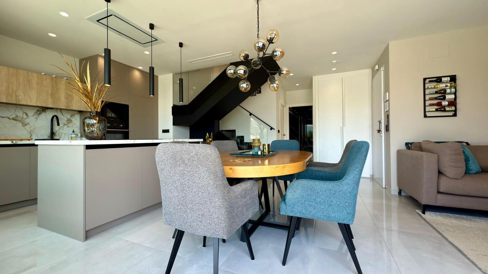 3 bedroom Villa for sale in Finestrat with pool - € 680,000 (Ref: 9169620)