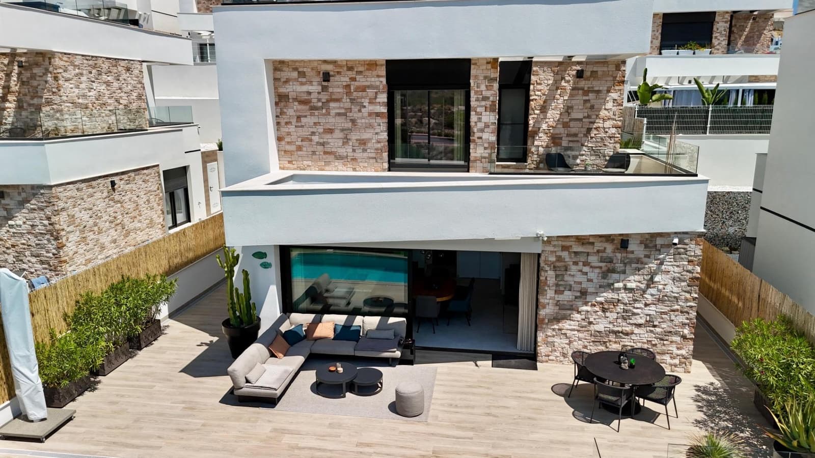 3 bedroom Villa for sale in Finestrat with pool - € 680,000 (Ref: 9169620)