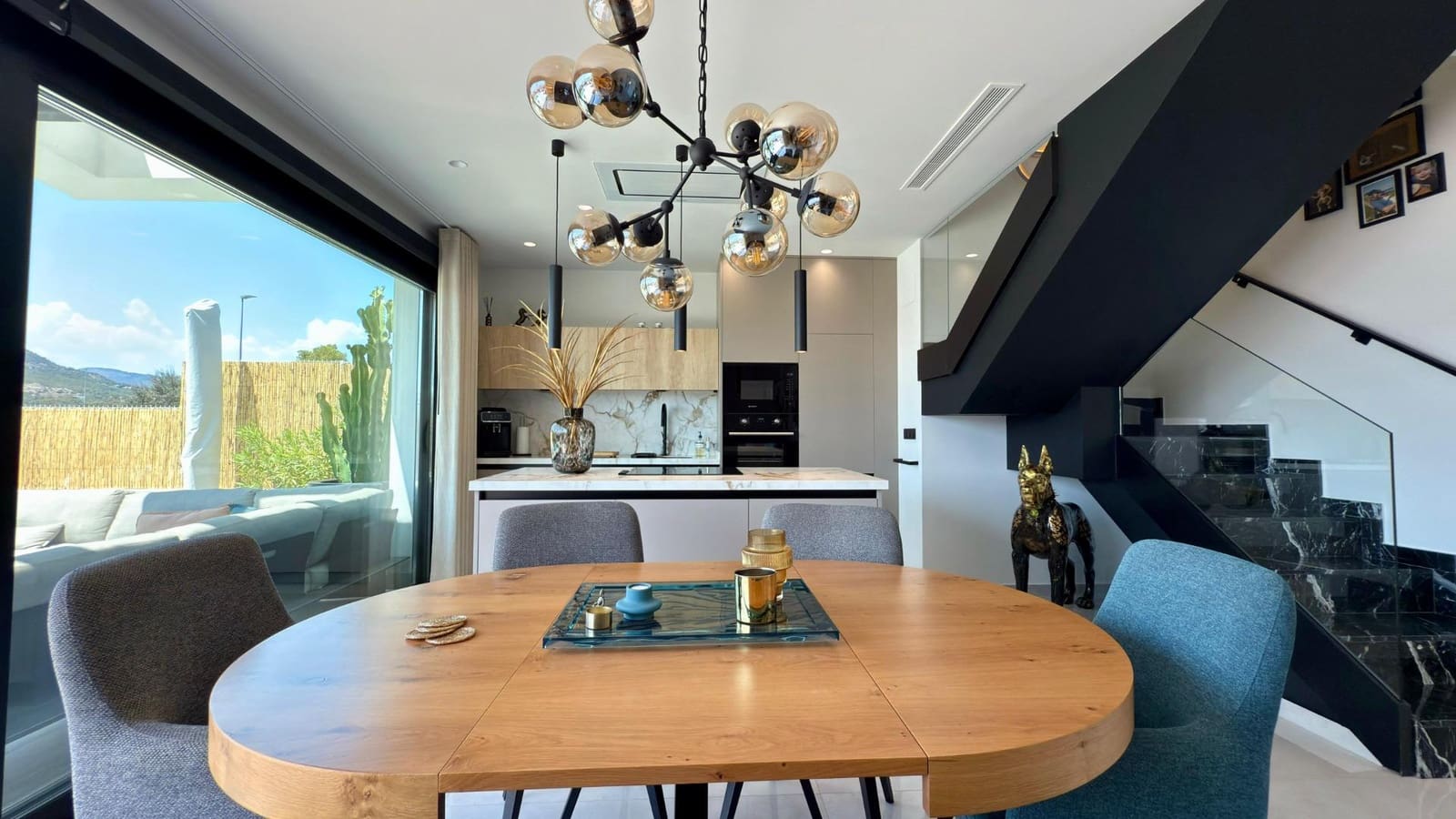 3 bedroom Villa for sale in Finestrat with pool - € 680,000 (Ref: 9169620)
