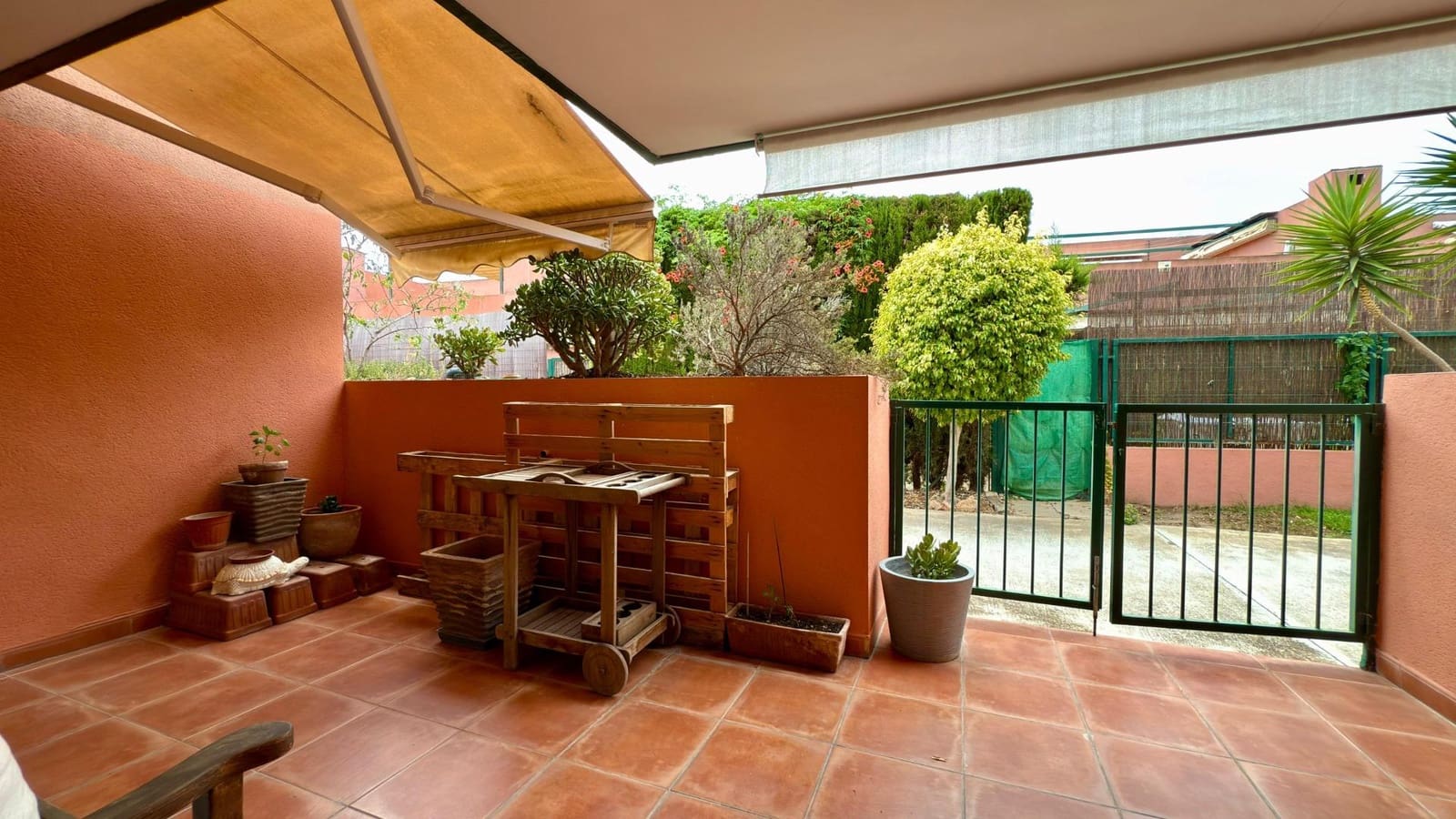 4 soveværelse Rækkehus til salg i Alicante by med swimmingpool garage - € 699.000 (Ref: 9170811)