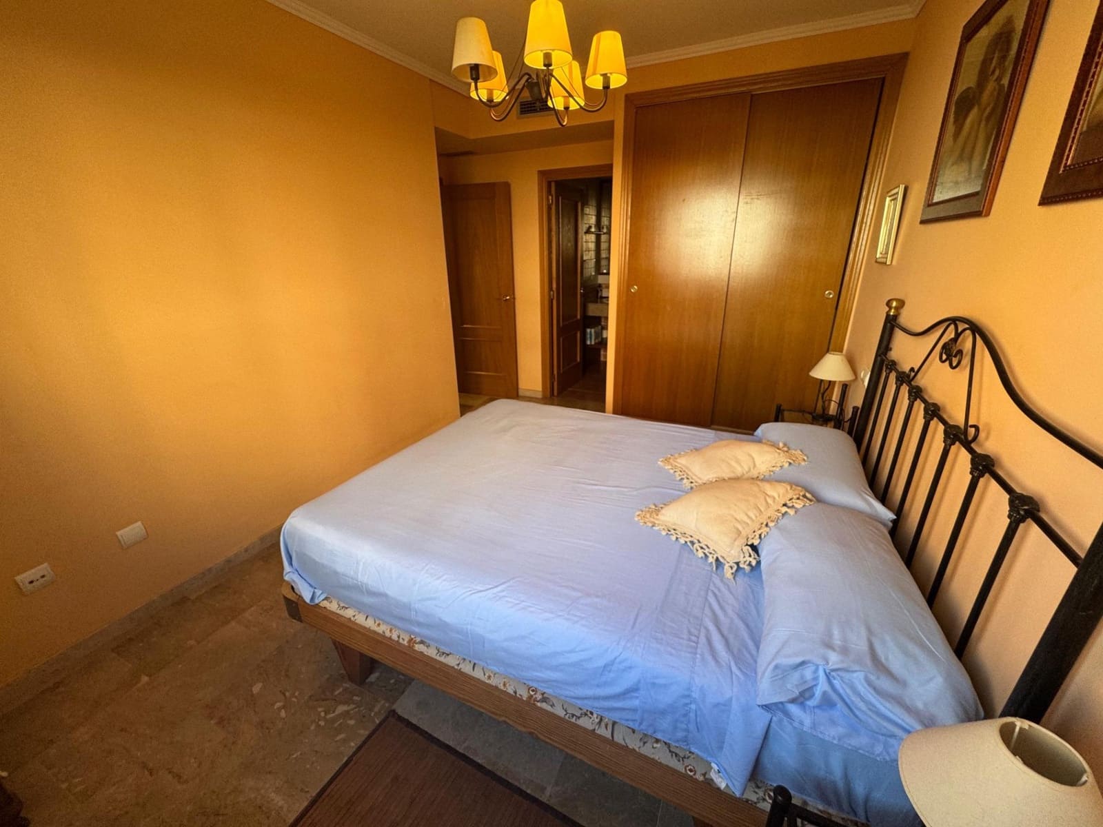 Appartement de 3 chambres à louer à Playa de San Juan avec piscine garage - 1 200 € (Ref: 9185531)