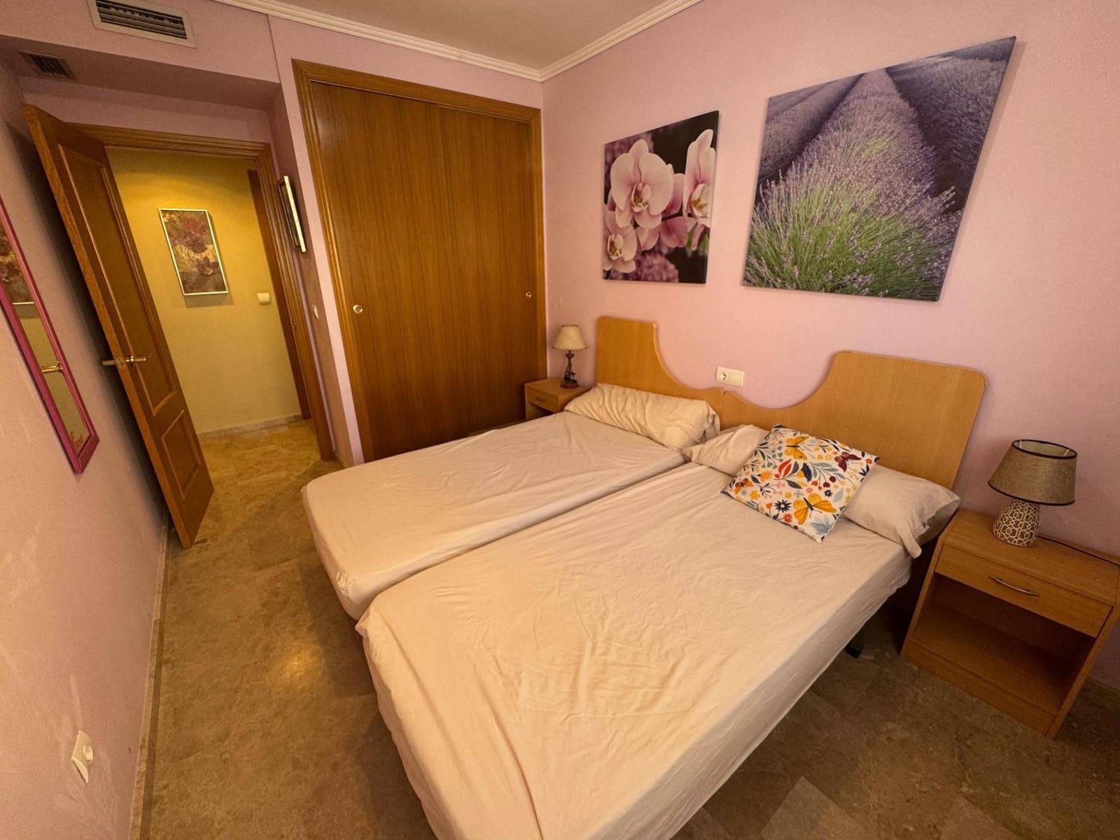 Appartement de 3 chambres à louer à Playa de San Juan avec piscine garage - 1 200 € (Ref: 9185531)