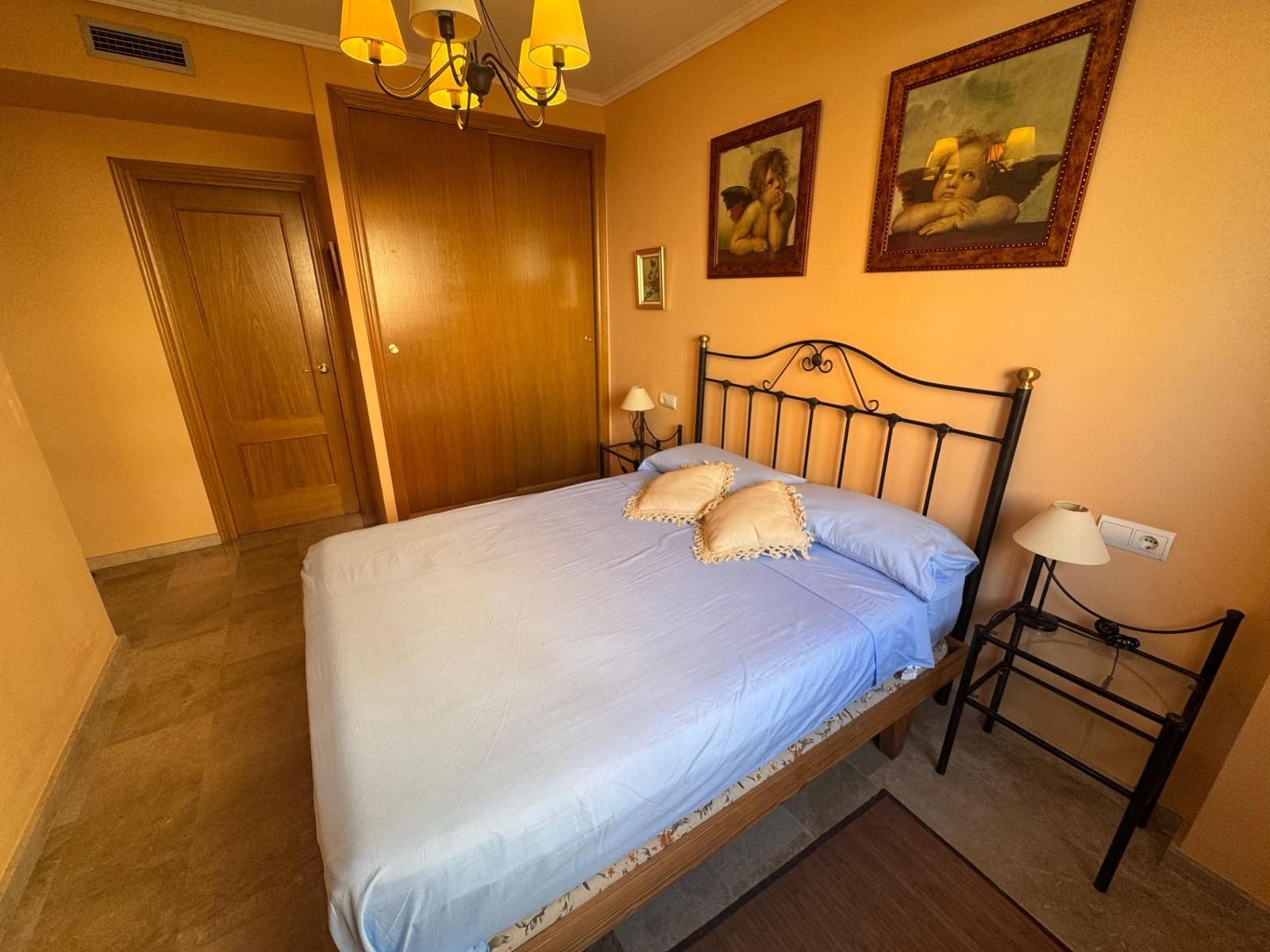 Appartement de 3 chambres à louer à Playa de San Juan avec piscine garage - 1 200 € (Ref: 9185531)