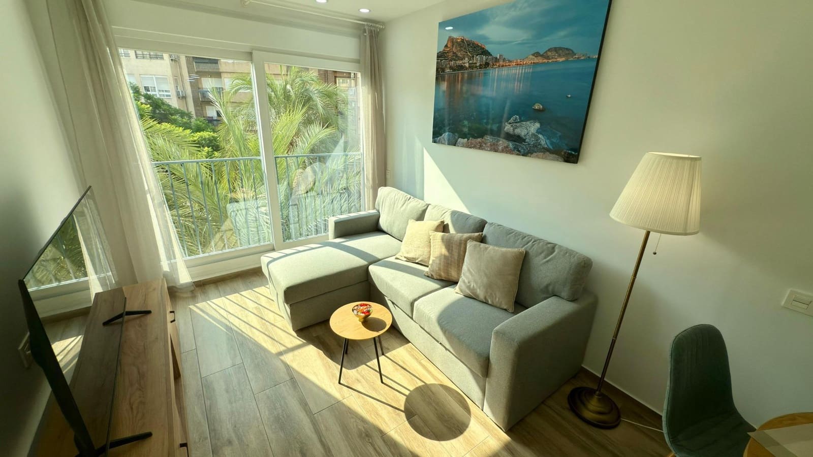 1 makuuhuone Huoneisto vuokrattavana paikassa Alicante kaupunki mukana uima-altaan - 1 200 € (Ref: 9188551)
