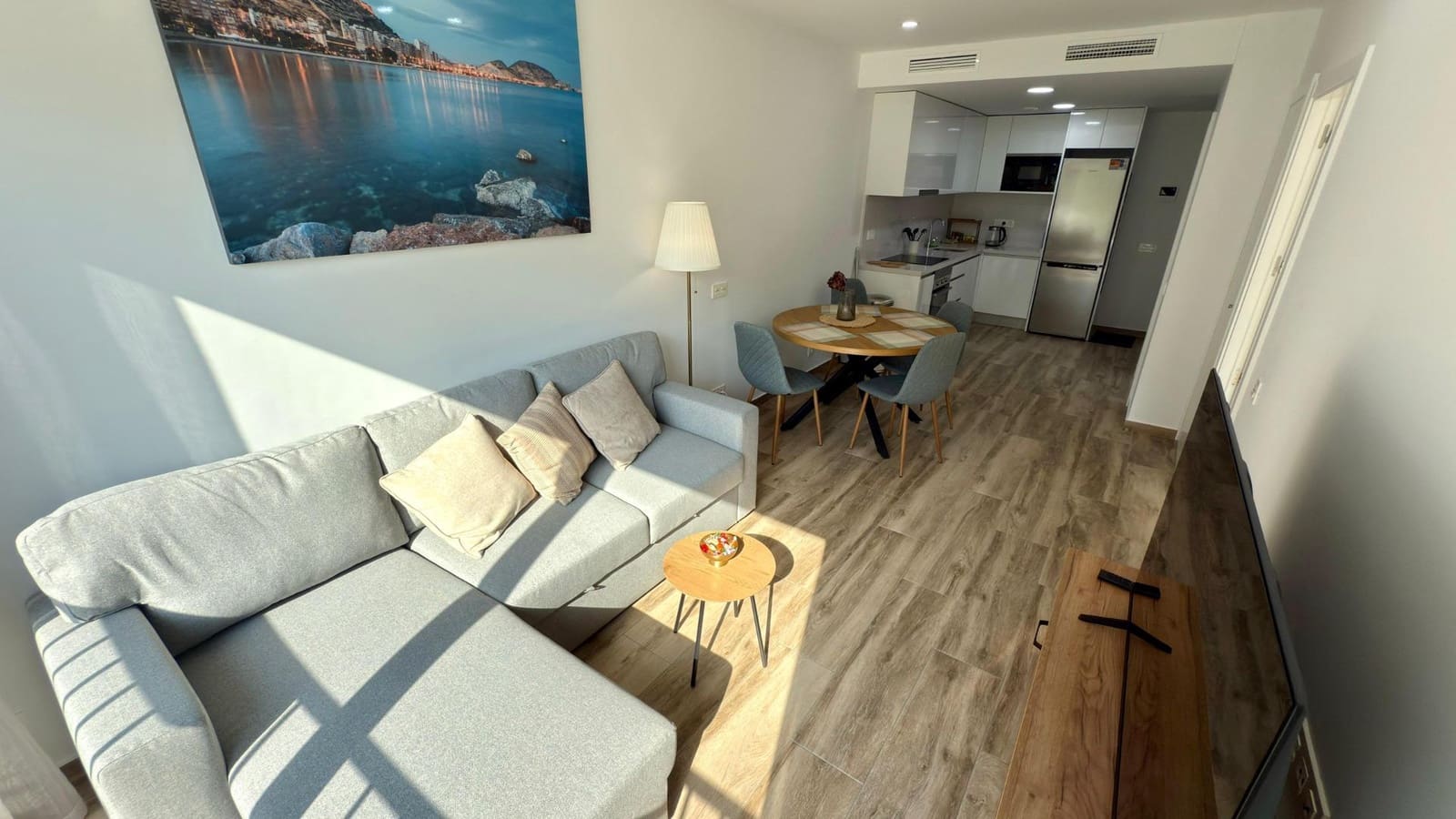1 makuuhuone Huoneisto vuokrattavana paikassa Alicante kaupunki mukana uima-altaan - 1 200 € (Ref: 9188551)