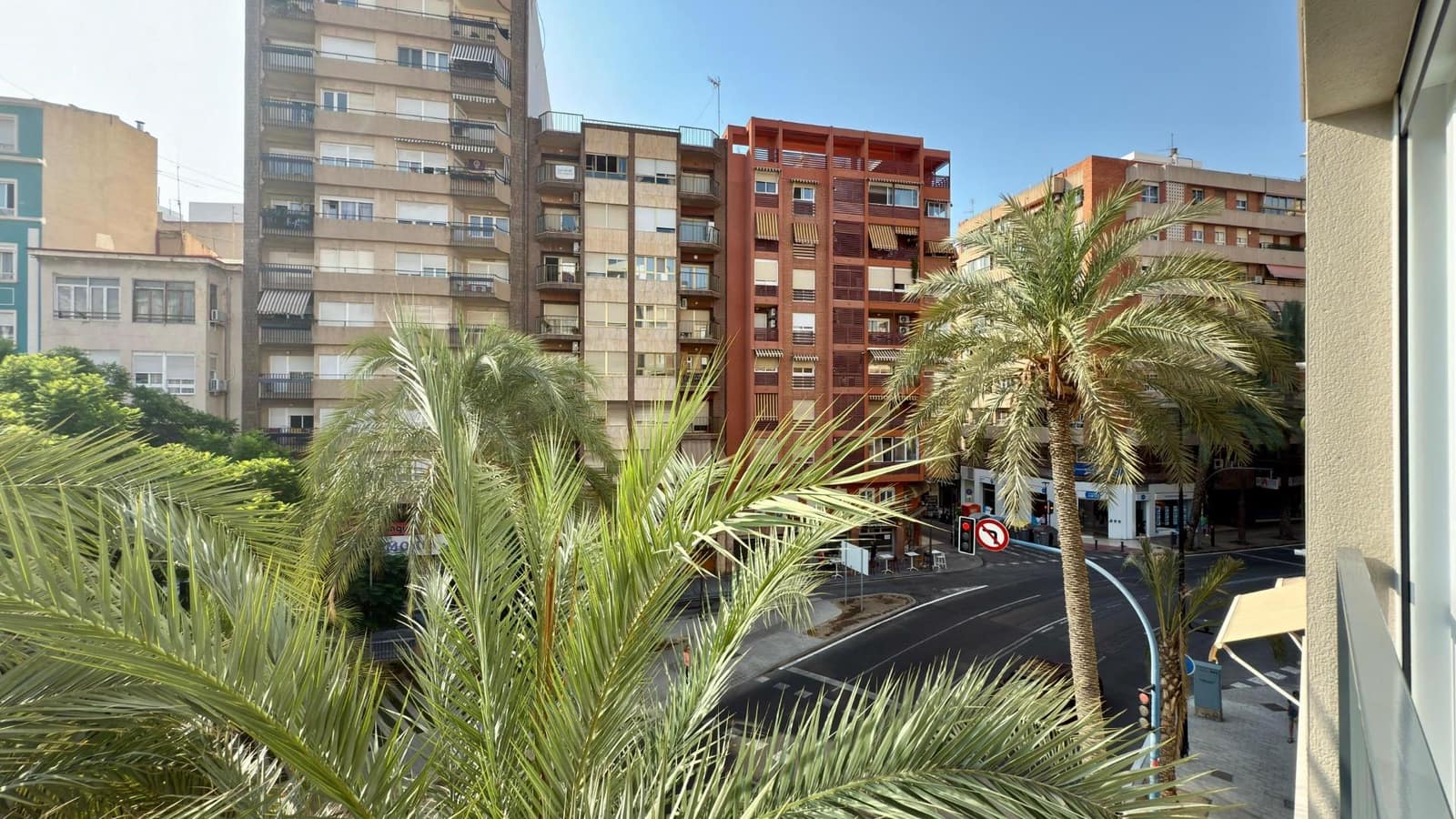 1 makuuhuone Huoneisto vuokrattavana paikassa Alicante kaupunki mukana uima-altaan - 1 200 € (Ref: 9188551)