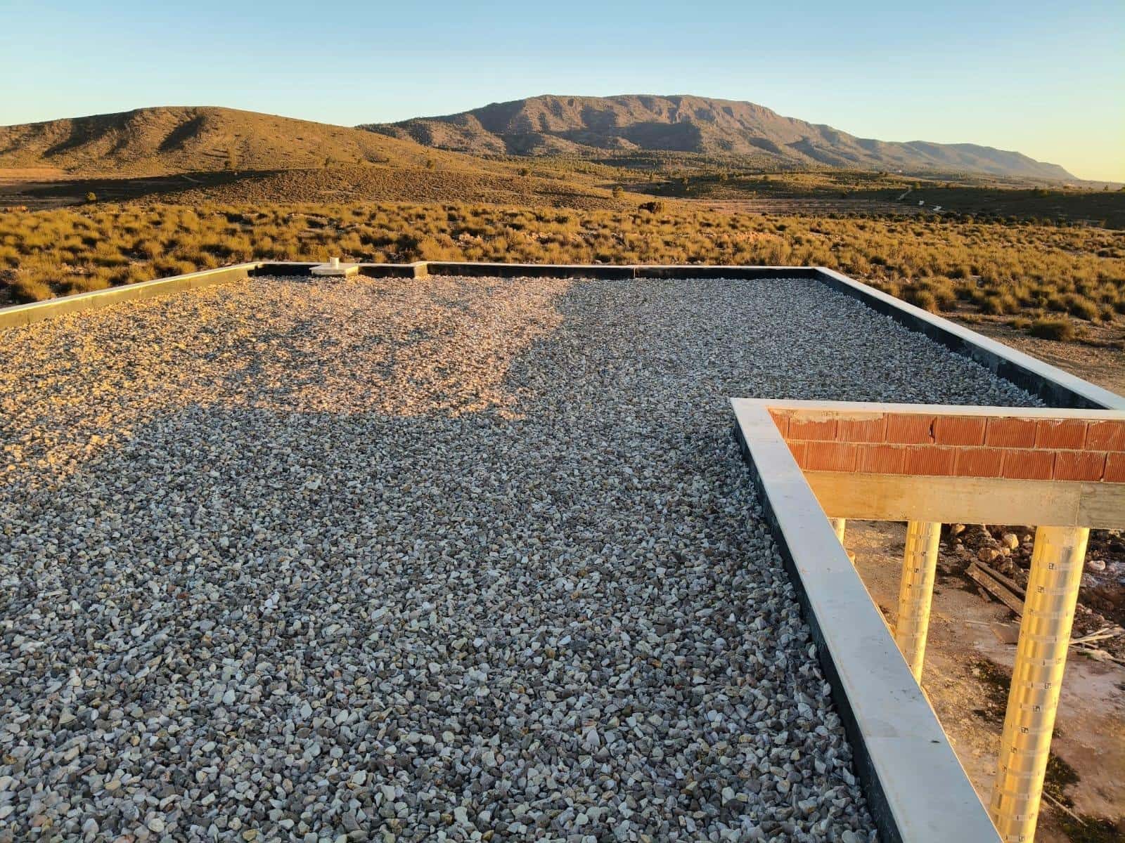 3 bedroom Villa for sale in Pinoso with pool garage - € 389,000 (Ref: 9208411)