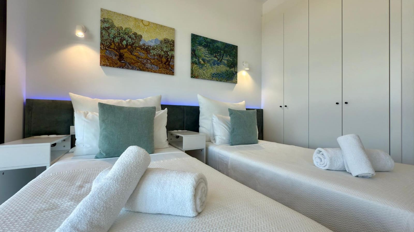 2 bedroom Apartment for sale in La Villajoyosa / Vila Joiosa with pool - € 699,000 (Ref: 9209187)