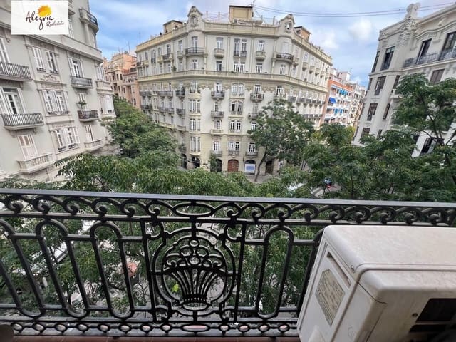 4 soveværelse Lejlighed til salg i La Gran Via, Valencia by - € 800.000 (Ref: 9209481)