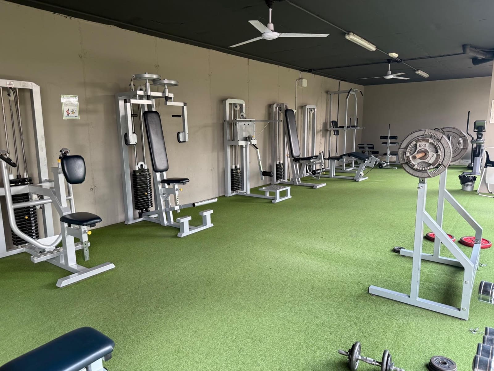 3 soveværelse Lejlighed til leje i Alicante by med swimmingpool - € 2.100 (Ref: 9215178)