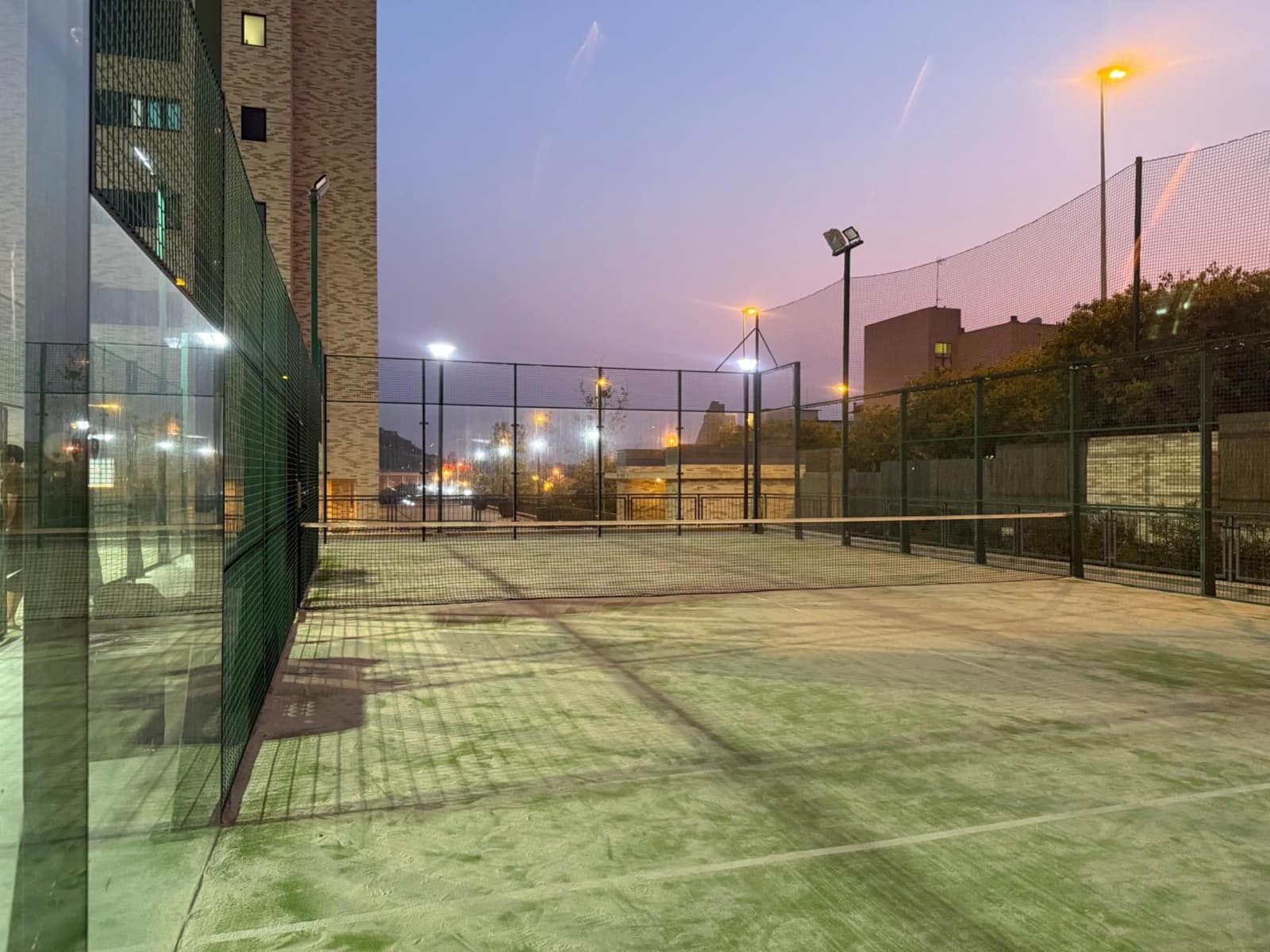 3 soveværelse Lejlighed til leje i Alicante by med swimmingpool - € 2.100 (Ref: 9215178)