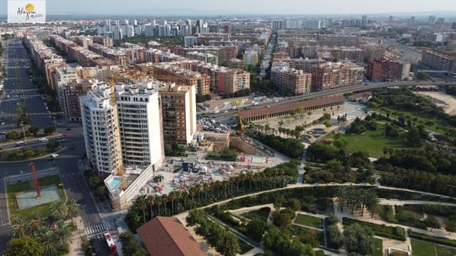 1 bedroom Studio for sale in Russafa, Valencia city - € 255,000 (Ref: 9217566)