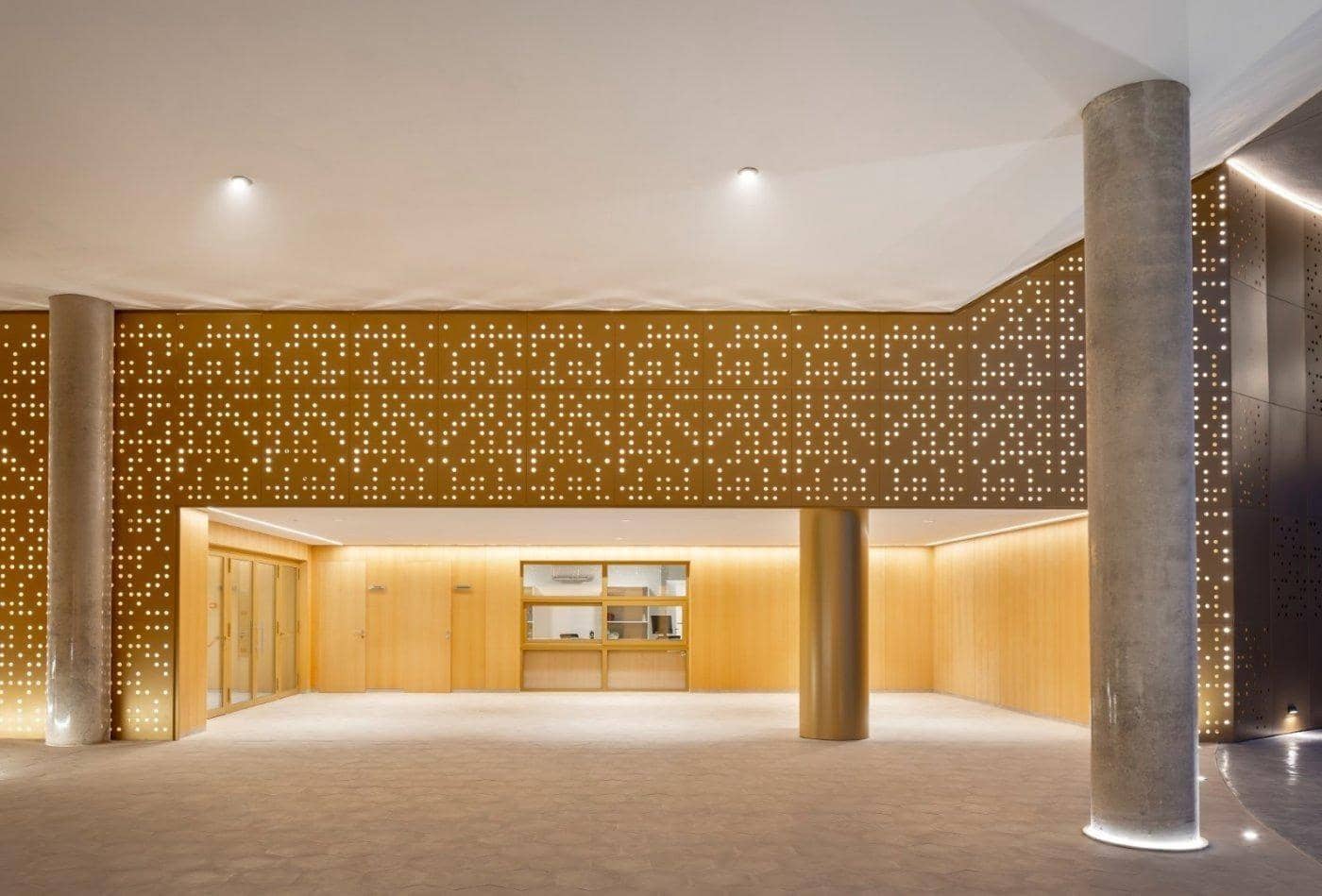 2 bedroom Apartment for rent in Benidorm with pool - € 1,900 (Ref: 9217568)