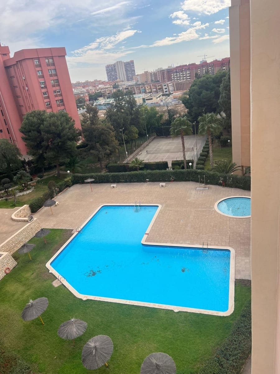 4 soveværelse Lejlighed til salg i Alicante by med swimmingpool garage - € 385.000 (Ref: 9217570)