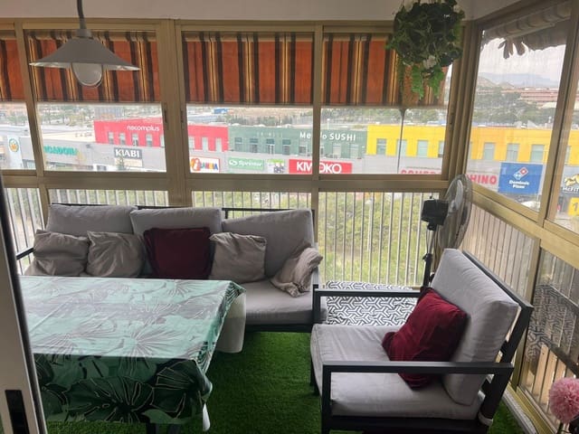 4 soveværelse Lejlighed til salg i San Blas, Alicante by med swimmingpool garage - € 385.000 (Ref: 9217570)