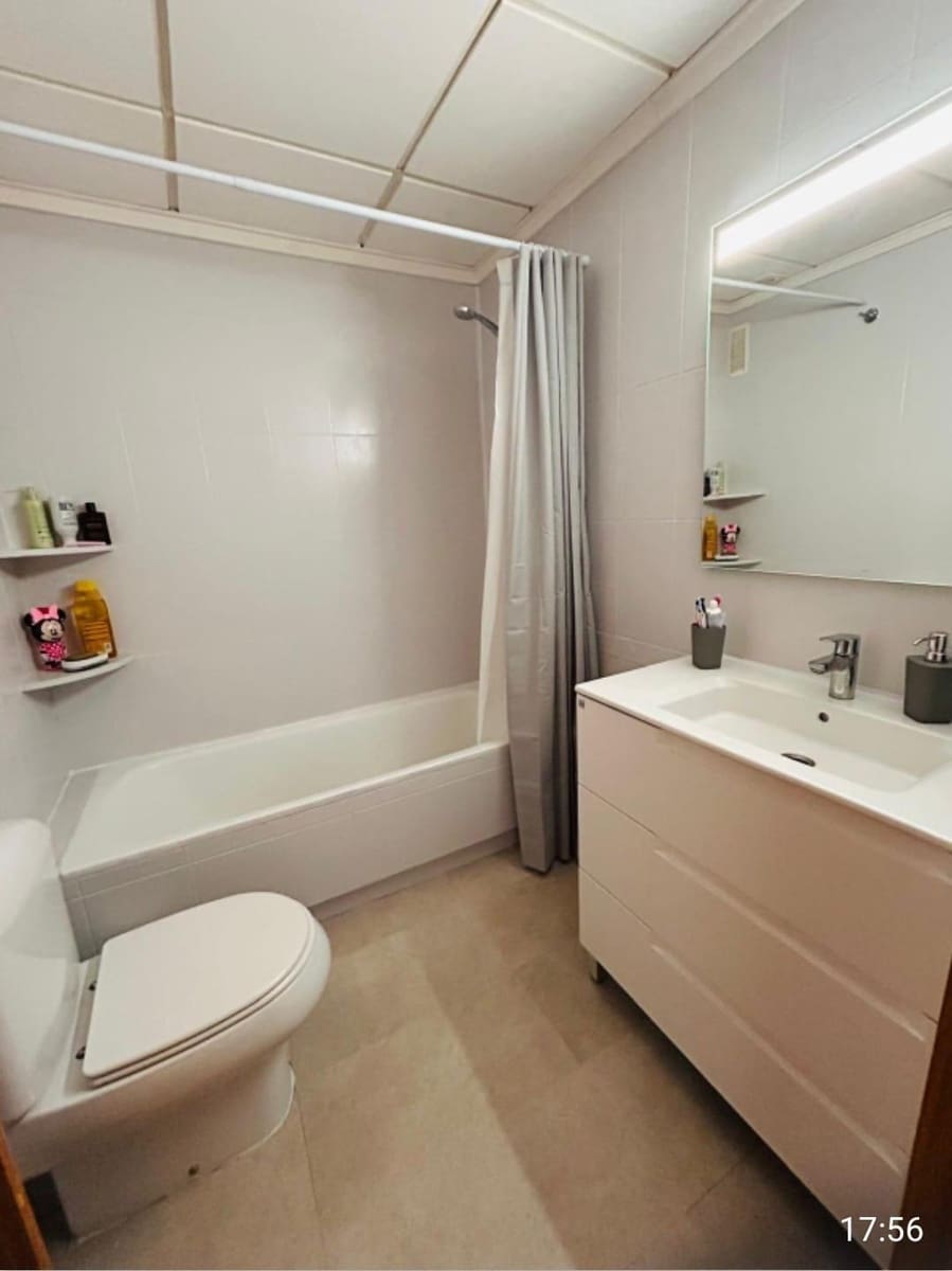 2 makuuhuone Asunto myytävänä paikassa Playa de San Juan mukana uima-altaan - 269 900 € (Ref: 9220099)