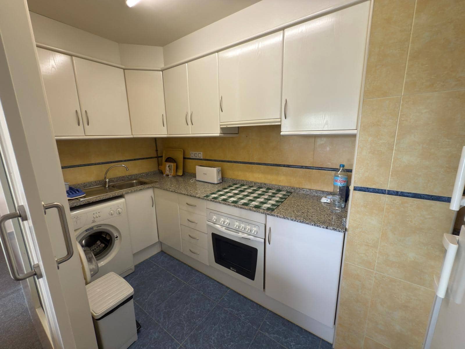 2 soveværelse Lejlighed til leje i Playa de San Juan med swimmingpool - € 1.000 (Ref: 9220103)