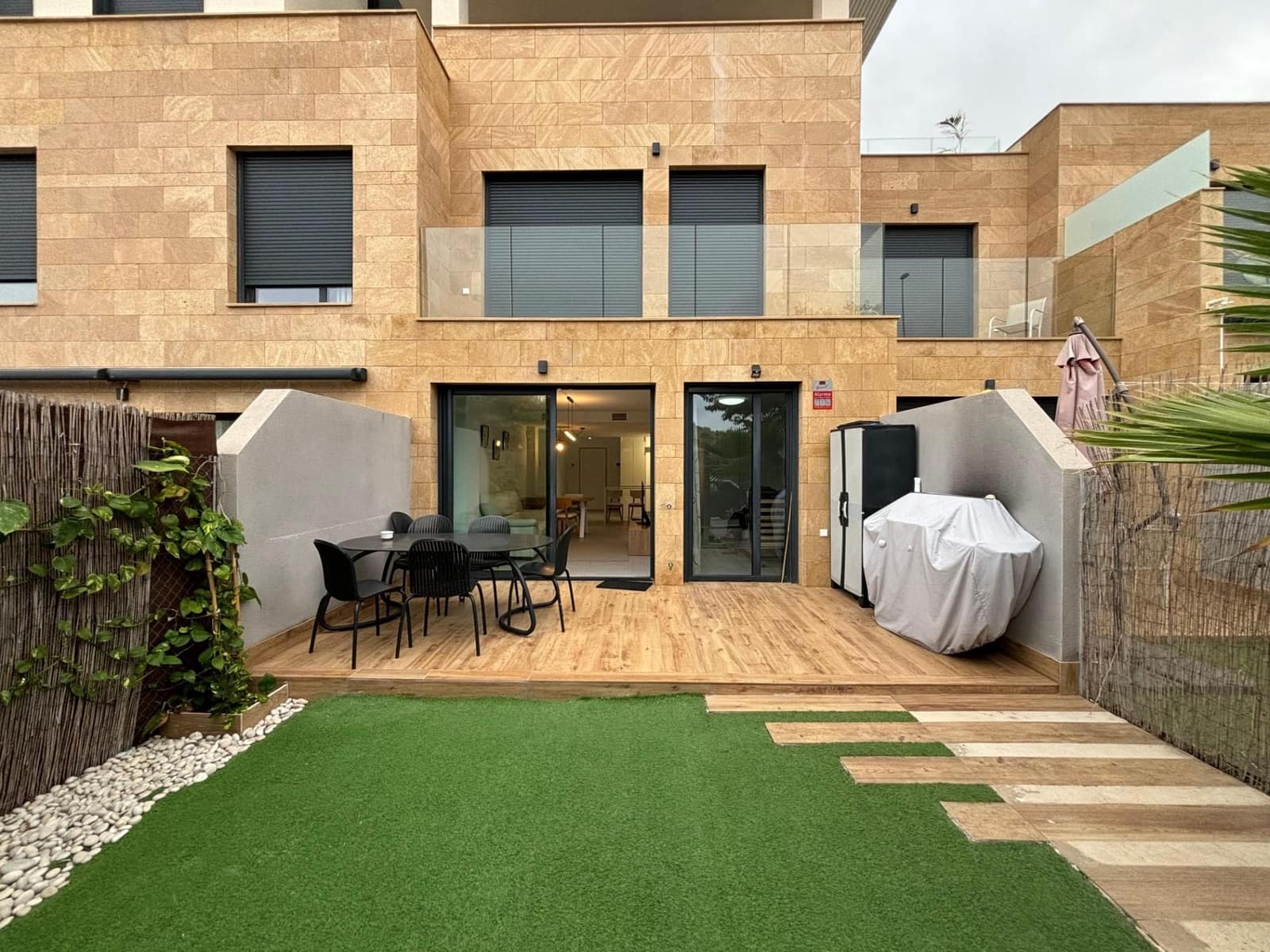Apartamento de 3 habitaciones en La Villajoyosa / Vila Joiosa en alquiler con garaje - 1.800 € (Ref: 9226821)