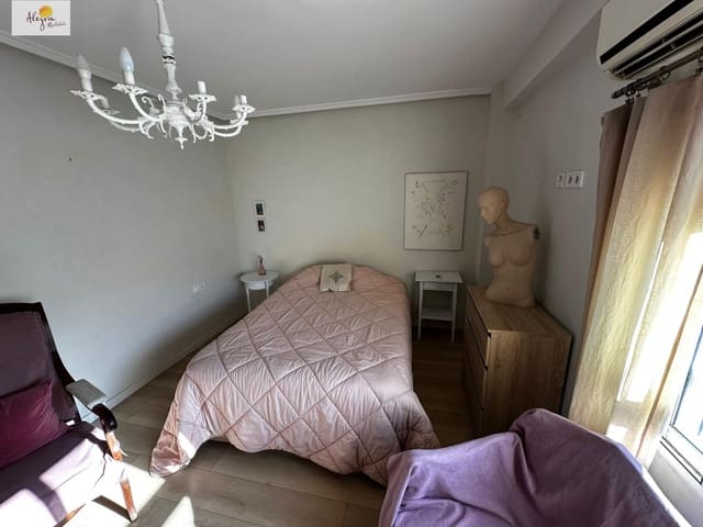 2 quarto Apartamento para arrendar em Mont-Olivet, Valência cidade - 1 300 € (Ref: 9243084)