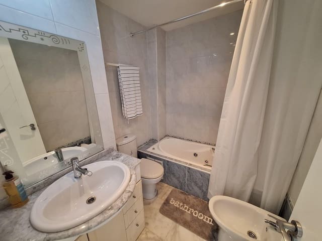 Apartamento de 3 habitaciones en La Villajoyosa / Vila Joiosa en alquiler con piscina garaje - 1.350 € (Ref: 9243086)