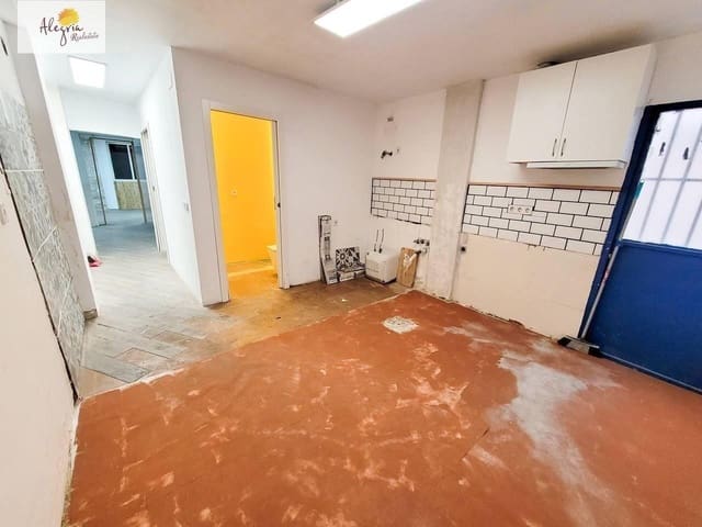 Commercial for sale in Benicalap, Valencia city - € 160,000 (Ref: 9272718)