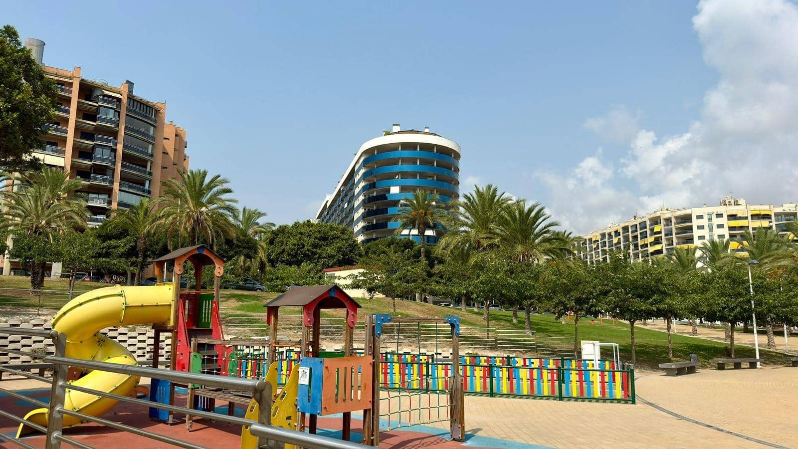 2 makuuhuone Huoneisto myytävänä paikassa La Villajoyosa / Vila Joiosa mukana uima-altaan - 300 000 € (Ref: 9294442)