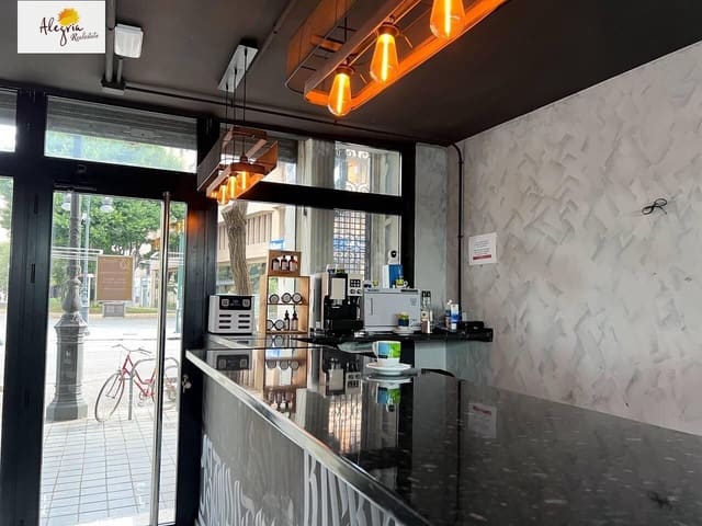 Bedrijf te huur in El Pla del Remei, Valencia stad - € 3.500 (Ref: 9301110)