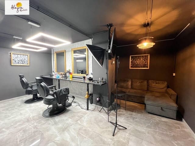 Bedrijf te huur in El Pla del Remei, Valencia stad - € 3.500 (Ref: 9301110)