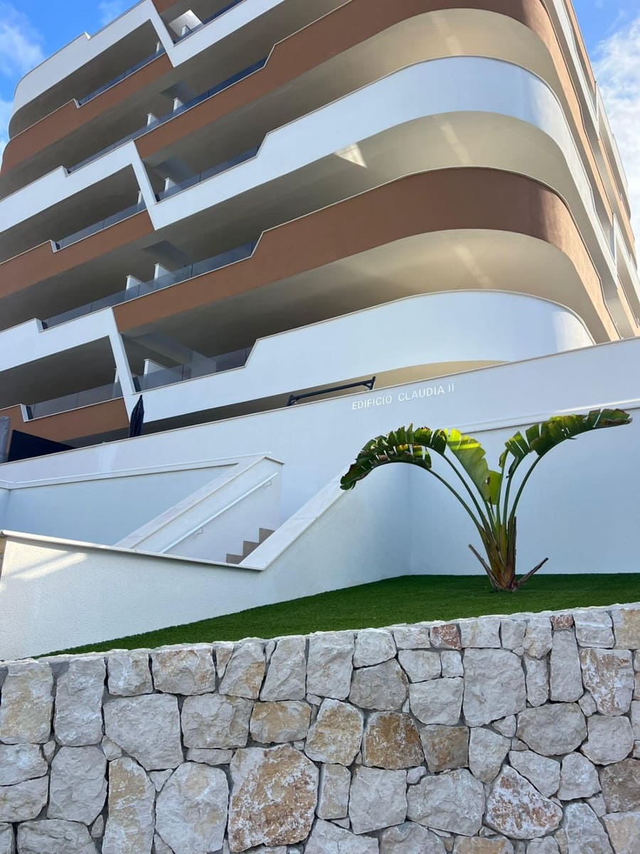 2 soveværelse Lejlighed til leje i Arenales del Sol med swimmingpool - € 1.300 (Ref: 9303663)